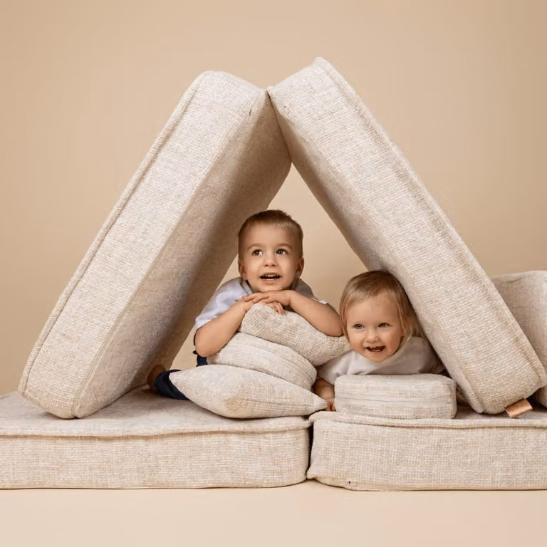 Sofá modular infantil MeowBaby de 10 piezas en colores rosa y beige con tapicería de tela y fundas extraíbles