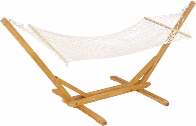 Hamaca de madera con tela de macramé Habitat et Jardin en blanco y marrón con soporte An/P/Al: 305 x 120 x 123 cm