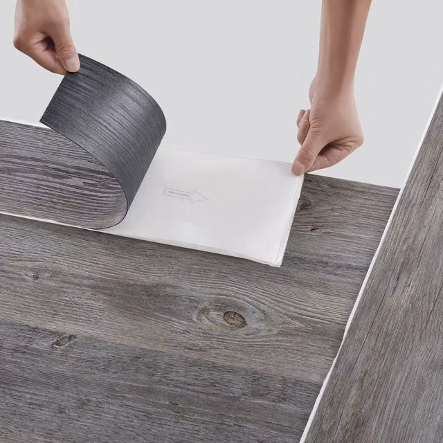 Suelo autoadhesivo de vinilo laminado NEU.HOLZ diseño de madera Roble Gris Alaska, 42 planchas, 5,85 m²