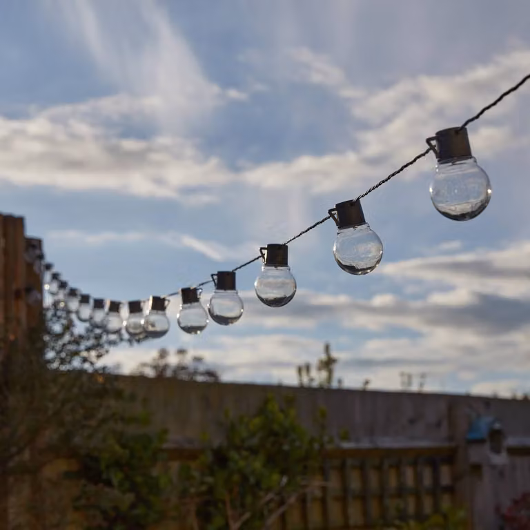 Guirnalda de luces solares Smart Garden GloBulb con 40 LED de color blanco cálido y acabado transparente IP44