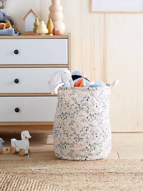 Cesto acolchado Florecillas de Vertbaudet en beige claro con estampado para habitación infantil