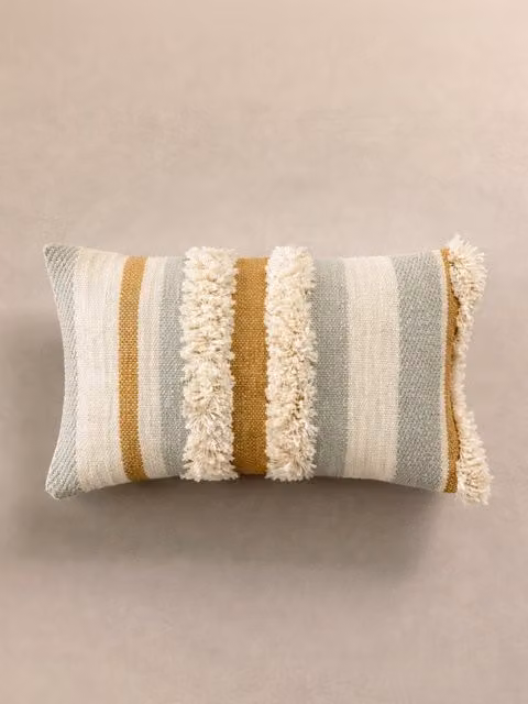 Cojín rectangular Safi de Kenay Home en color beige con diseño gráfico boho y funda de algodón lavable y extraíble An/P/Al: 30 x 30 x 1 cm