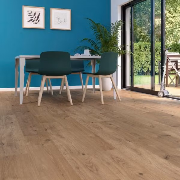 Suelo laminado Cooke & Lewis efecto madera color marrón de 8 mm