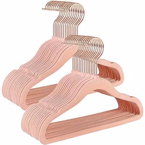 Juego de 30 perchas infantiles de terciopelo antideslizantes SONGMICS en color rosa con ganchos giratorios a 360 grados