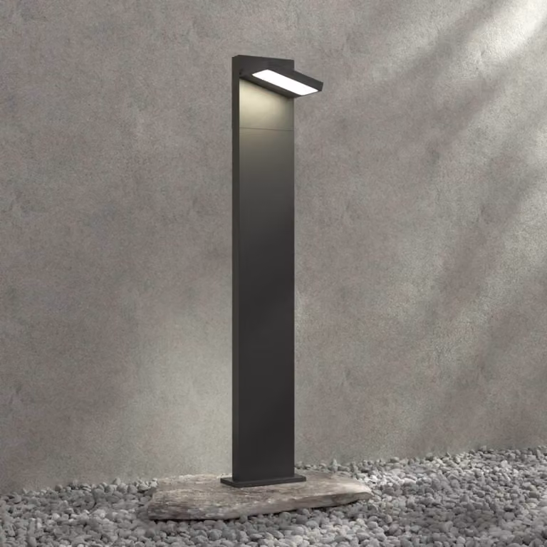 Baliza LED Lucande para jardín, diseño moderno y ajustable en negro y gris con acabado en aluminio y plástico