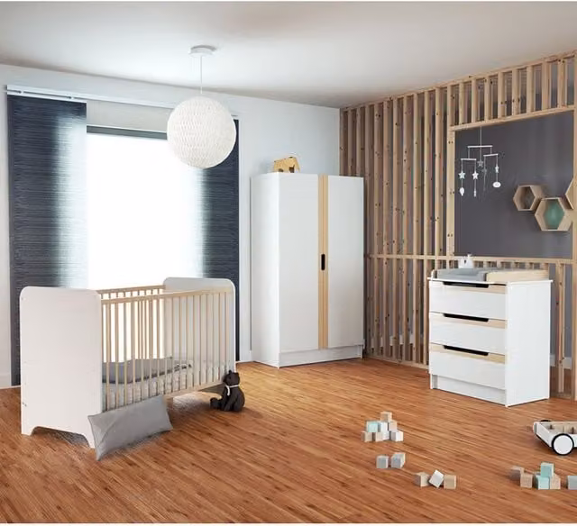 Habitación completa para bebé Carrousel de madera maciza en color blanco con diseño escandinés que incluye cama, cómoda con cajones y armario