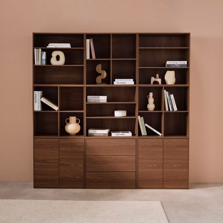 Kit de estantería modular Kompo de Sweeek con 9 secciones en color nogal, Al x An x P: 210 x 35 x 210 cm
